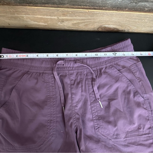 Marmot Shorts Womens 4” Inseam Lightweight Performance Purple Pockets Athleisure - Picture 8 of 10